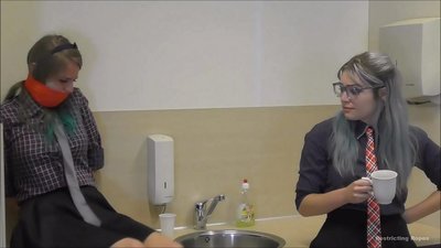 Lemaletse / tlamiloe le ho koalloa molomo / mofumahali ea mahlomoleng